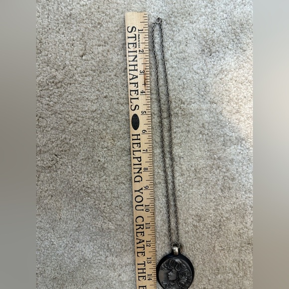 Art Nouveau Pendant Necklace Woman Hair Vintage Silver Tone Black Unbrand Silver - Picture 7 of 8